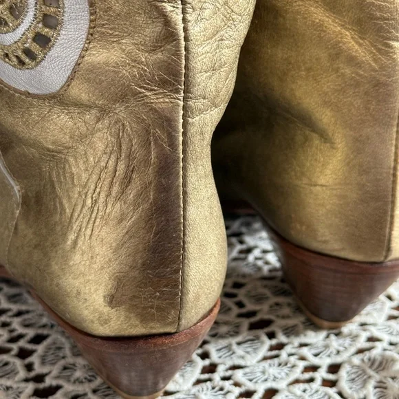Vintage Lenni Gold and White Metallic Leather boots - Picture 3 of 5